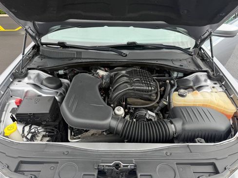 Used 2016 Chrysler 300 S AWD/4WD image 9