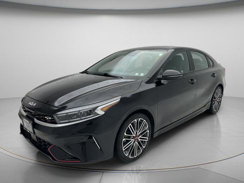 Used 2023 Kia Forte GT w/ GT2 Package FWD image 3