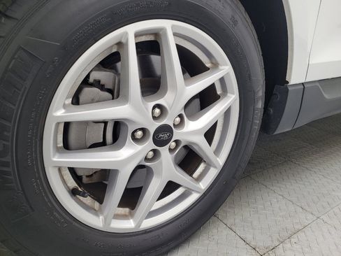 Used 2024 Ford Edge SEL image 31