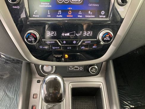 Used 2024 Nissan Murano SV AWD/4WD image 10