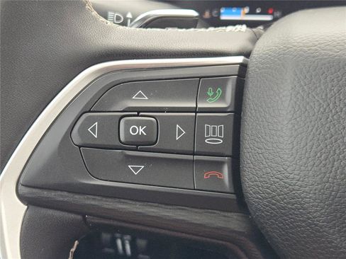 Certified 2024 Jeep Grand Cherokee Altitude image 37