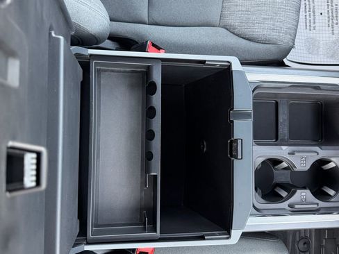 Used 2023 Ford F350 XLT image 35