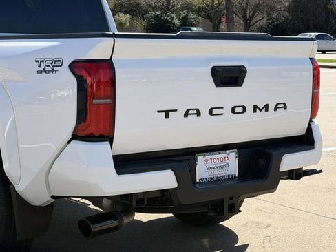 Used 2024 Toyota Tacoma TRD Sport image 6