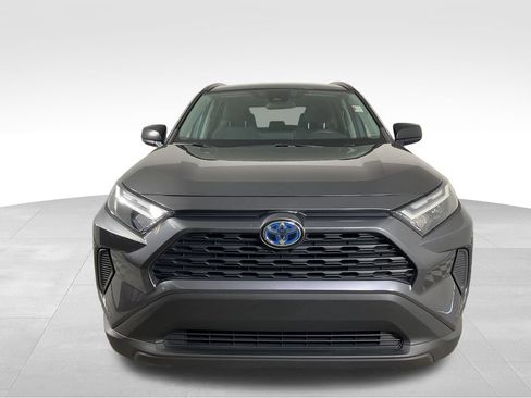 Used 2023 Toyota RAV4 LE AWD/4WD image 3