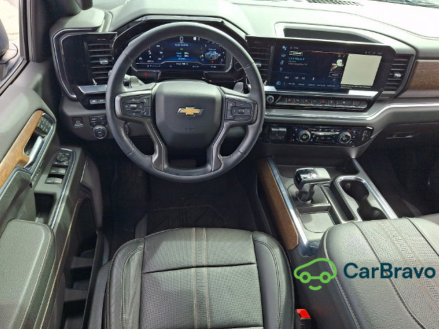 Used 2023 Chevrolet Silverado 1500 High Country w/ Technology Package AWD/4WD image 11