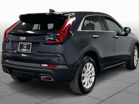Used 2023 Cadillac XT4 Luxury w/ Cold Weather Package image 12