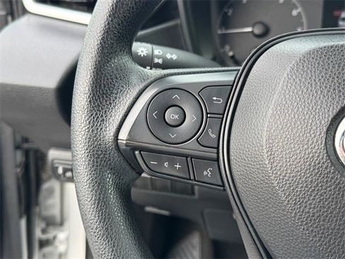 Used 2023 Toyota Corolla LE image 28