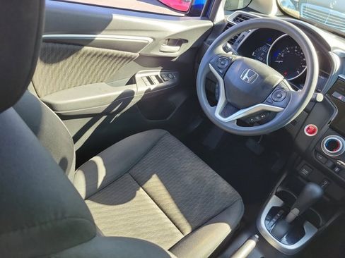 Used 2019 Honda Fit EX image 3
