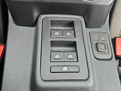 New 2025 Ford Bronco Outer Banks image 28