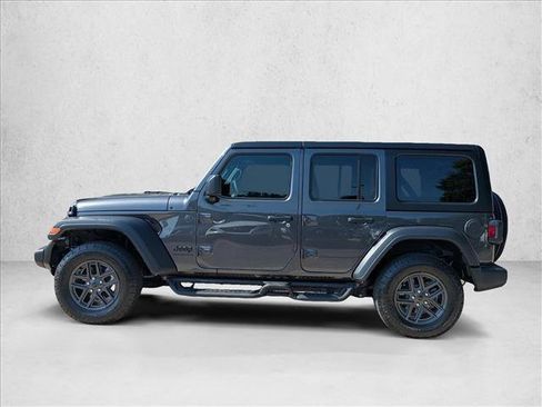 Used 2024 Jeep Wrangler Unlimited Sport AWD/4WD image 10
