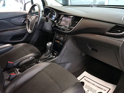 Used 2022 Buick Encore Preferred w/ Safety Package AWD/4WD image 39