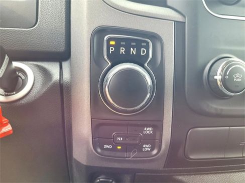 Used 2017 RAM 1500 Express image 18