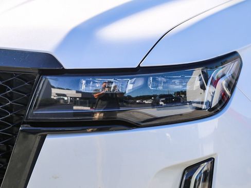 Used 2021 Cadillac Escalade ESV Sport w/ Driver Assist Tech Package AWD/4WD image 7