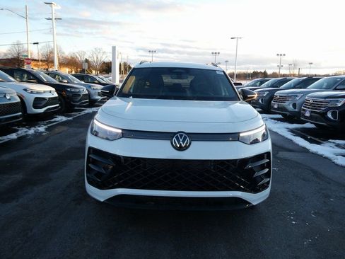 New 2026 Volkswagen Tiguan SE R-Line AWD/4WD image 14