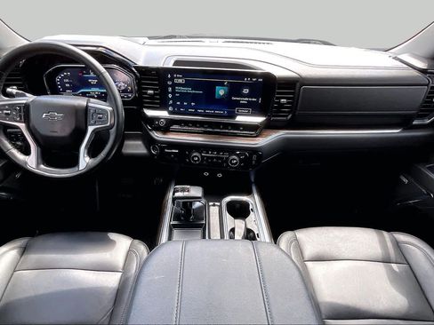 Used 2025 Chevrolet Silverado 1500 LT Trail Boss w/ Convenience Package II AWD/4WD image 31
