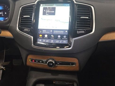 Used 2024 Volvo XC90 B5 Plus AWD/4WD image 7