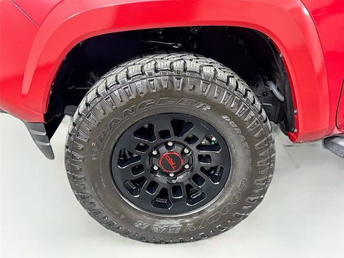 Certified 2022 Toyota Tacoma SR5 image 46