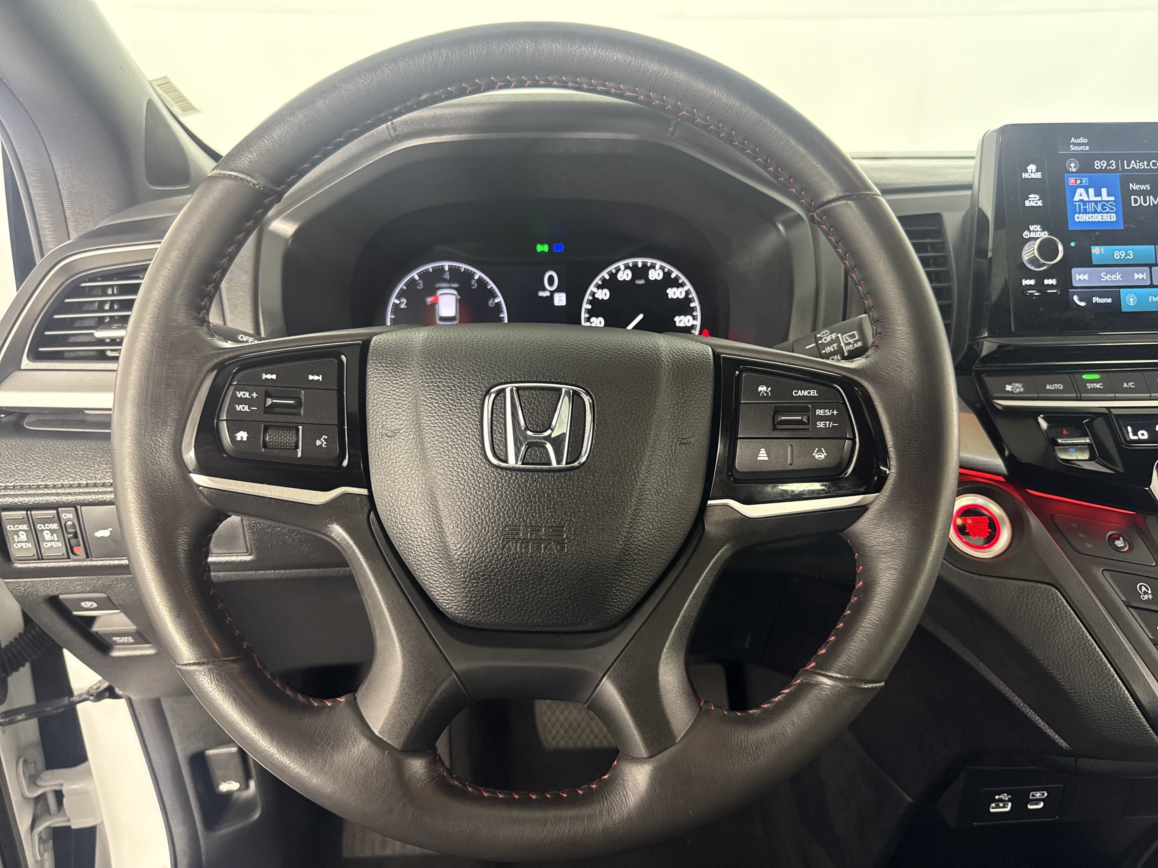 Used 2025 Honda Odyssey Sport-L image 19