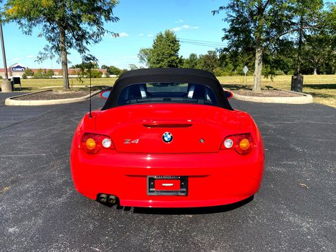 Used 2004 BMW Z4 2.5i image 12