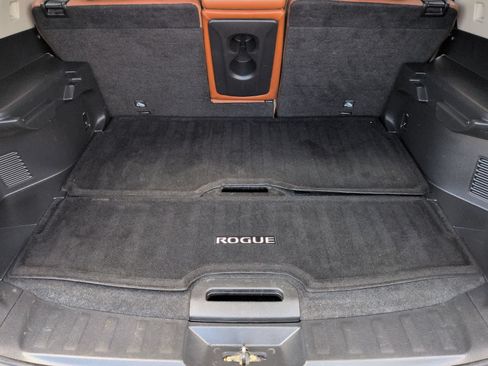 Used 2018 Nissan Rogue SL w/ Premium Package AWD/4WD image 36