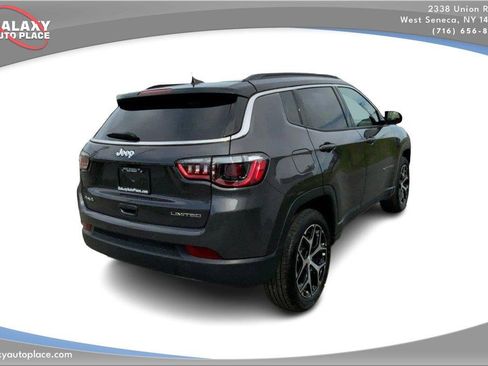 Used 2024 Jeep Compass Limited AWD/4WD image 5