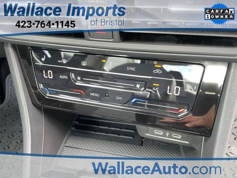 Certified 2025 Volkswagen Jetta SE image 25