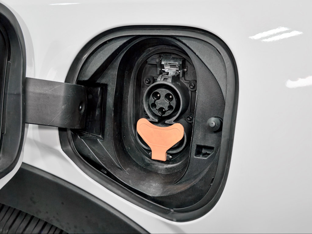 Used 2023 Chevrolet Bolt EUV LT FWD image 5