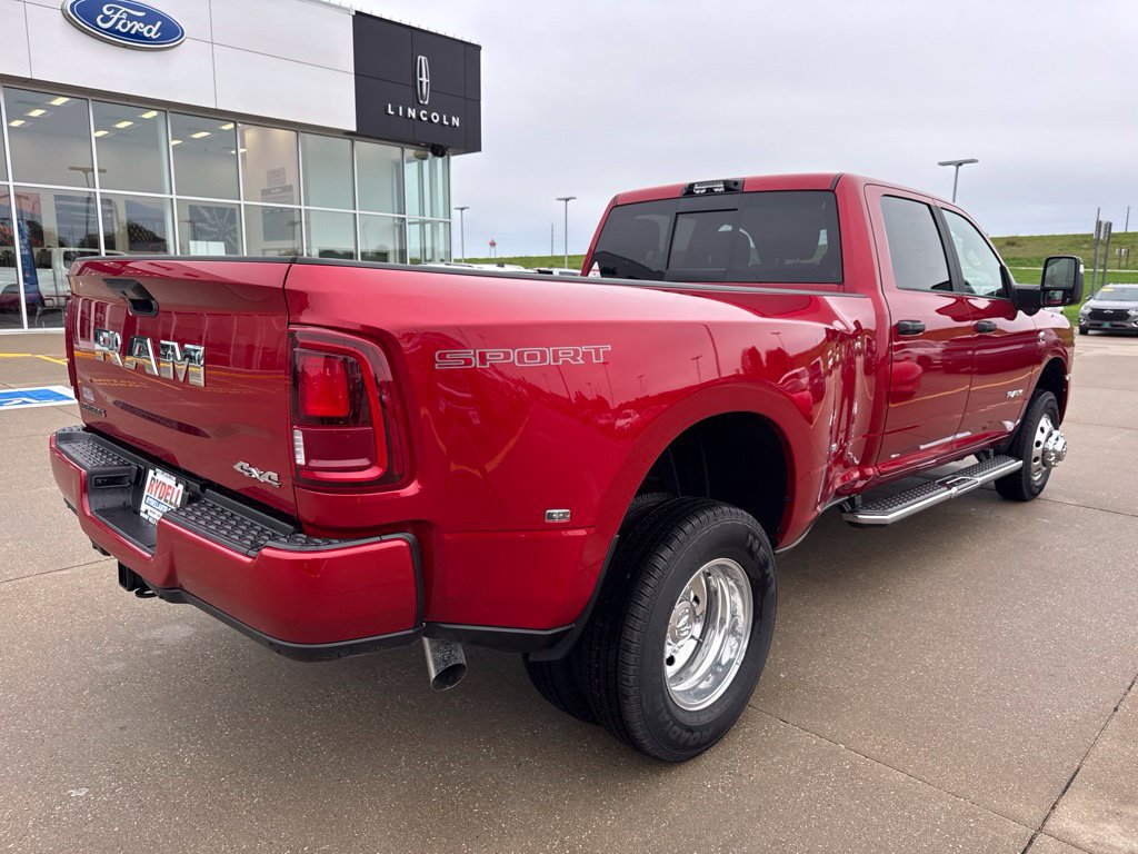 New 2027 RAM 3500 Big Horn AWD/4WD image 32