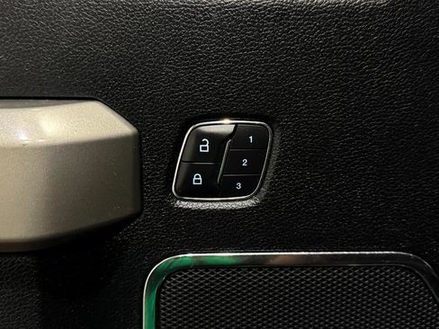 Used 2017 Ford F250 Lariat w/ Lariat Ultimate Package image 15