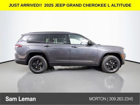 New 2025 Jeep Grand Cherokee L Altitude image 8