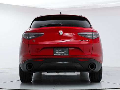 New 2025 Alfa Romeo Stelvio Sprint w/ Convenience Package AWD/4WD image 4