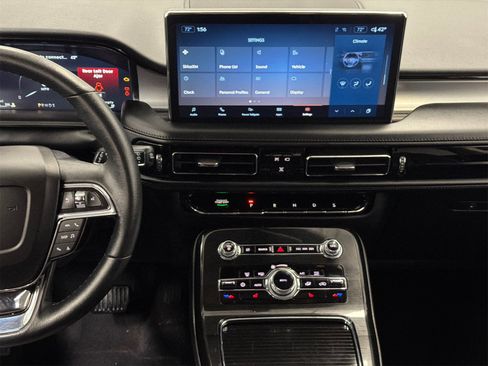 Certified 2023 Lincoln Nautilus AWD image 20