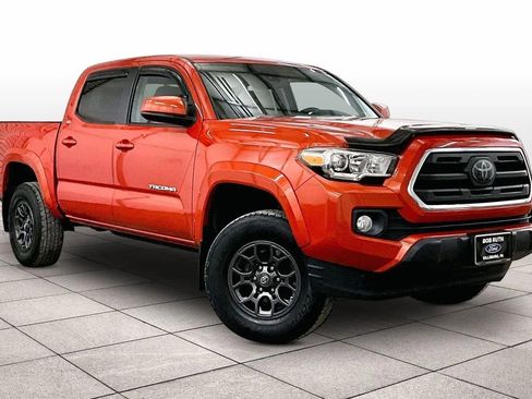 Used 2018 Toyota Tacoma SR5 image 2