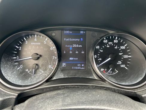 Used 2019 Nissan Rogue SV AWD/4WD image 14