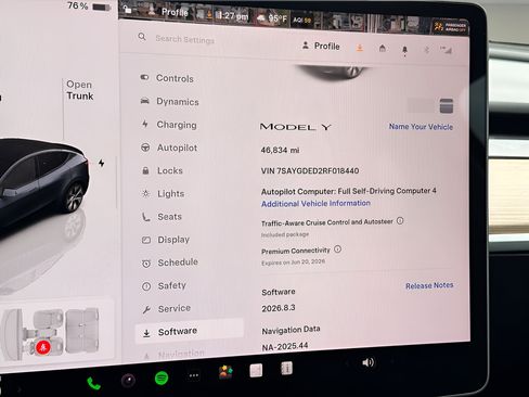 Used 2024 Tesla Model Y 2WD image 11
