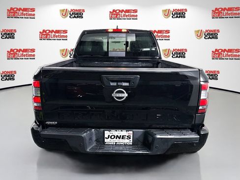 Certified 2025 Nissan Frontier SV RWD image 14