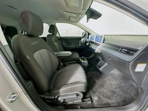 Used 2024 Hyundai Ioniq 5 SEL image 31
