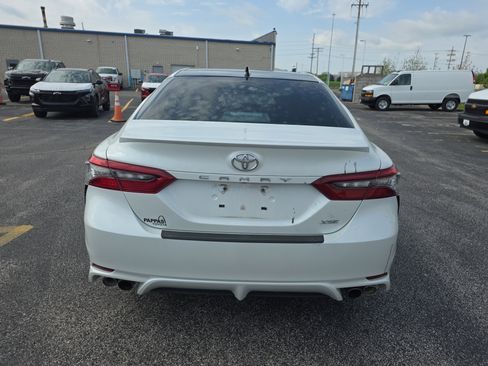 Used 2021 Toyota Camry XSE image 4