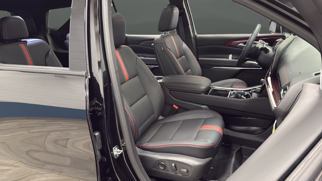 New 2027 Chevrolet Traverse RS w/ LPO, Floor Liner Package AWD/4WD image 24
