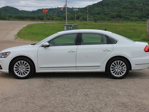 Used 2016 Volkswagen Passat 1.8T image 9