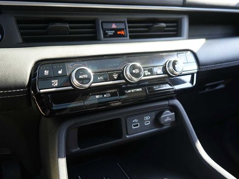 Used 2023 Honda Pilot Elite image 26