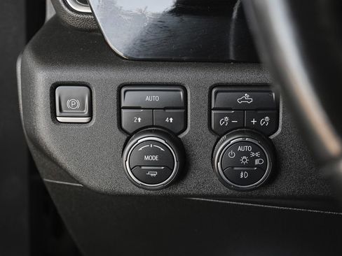 Used 2022 Chevrolet Silverado 1500 RST AWD/4WD image 31