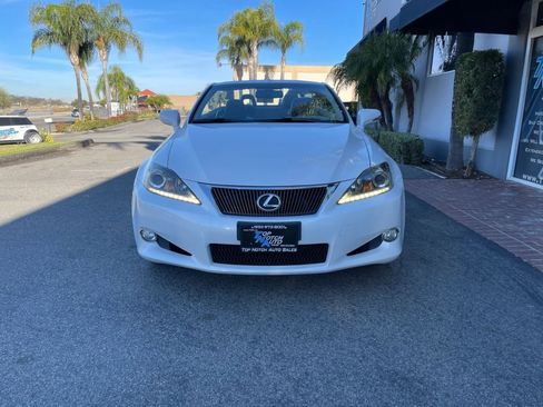 Used 2011 Lexus IS 250C image 2