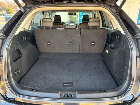 Used 2022 Ford Edge Titanium w/ Equipment Group 301A image 28