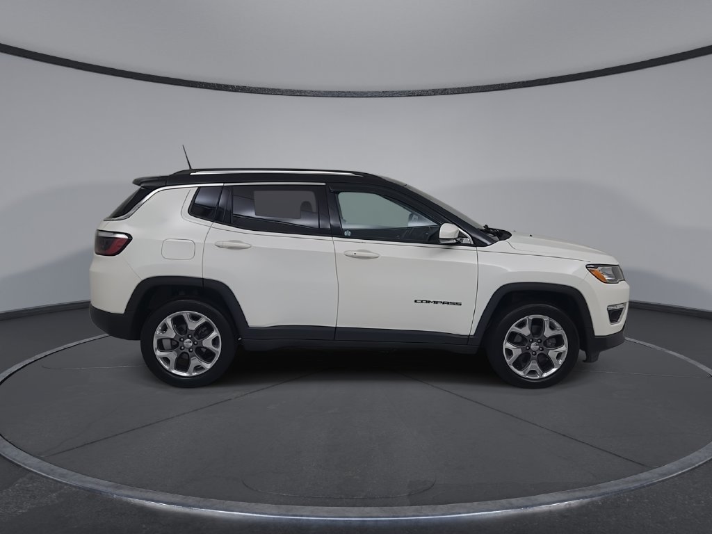 Used 2021 Jeep Compass Limited AWD/4WD image 19