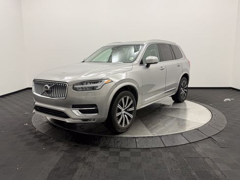 Used 2023 Volvo XC90 B6 Plus w/ Protection Package AWD/4WD image 4