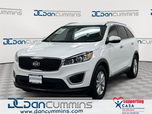 Used 2018 Kia Sorento LX image 1