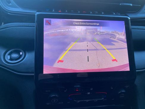 Used 2023 Jeep Grand Cherokee 4WD 4xe image 17