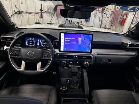 Used 2025 Toyota 4Runner TRD Sport Premium AWD/4WD image 17