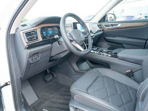 New 2026 Volkswagen Atlas SE FWD image 17